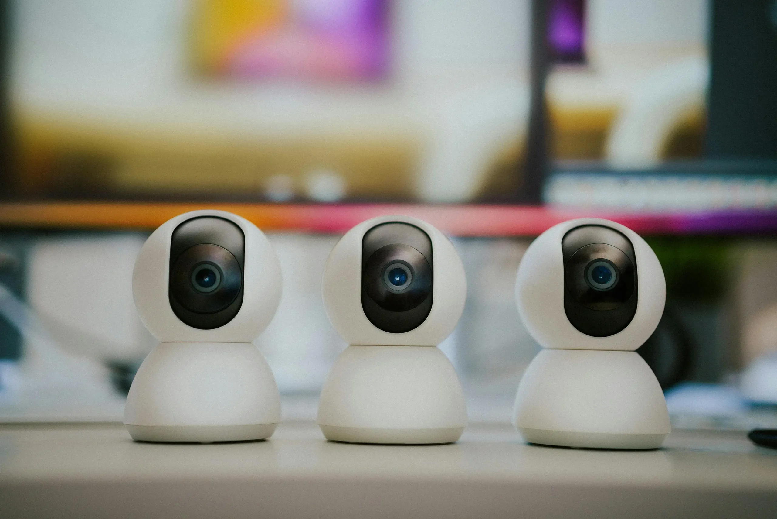 How Indoor Smart Cameras Work and What Households Should Review First