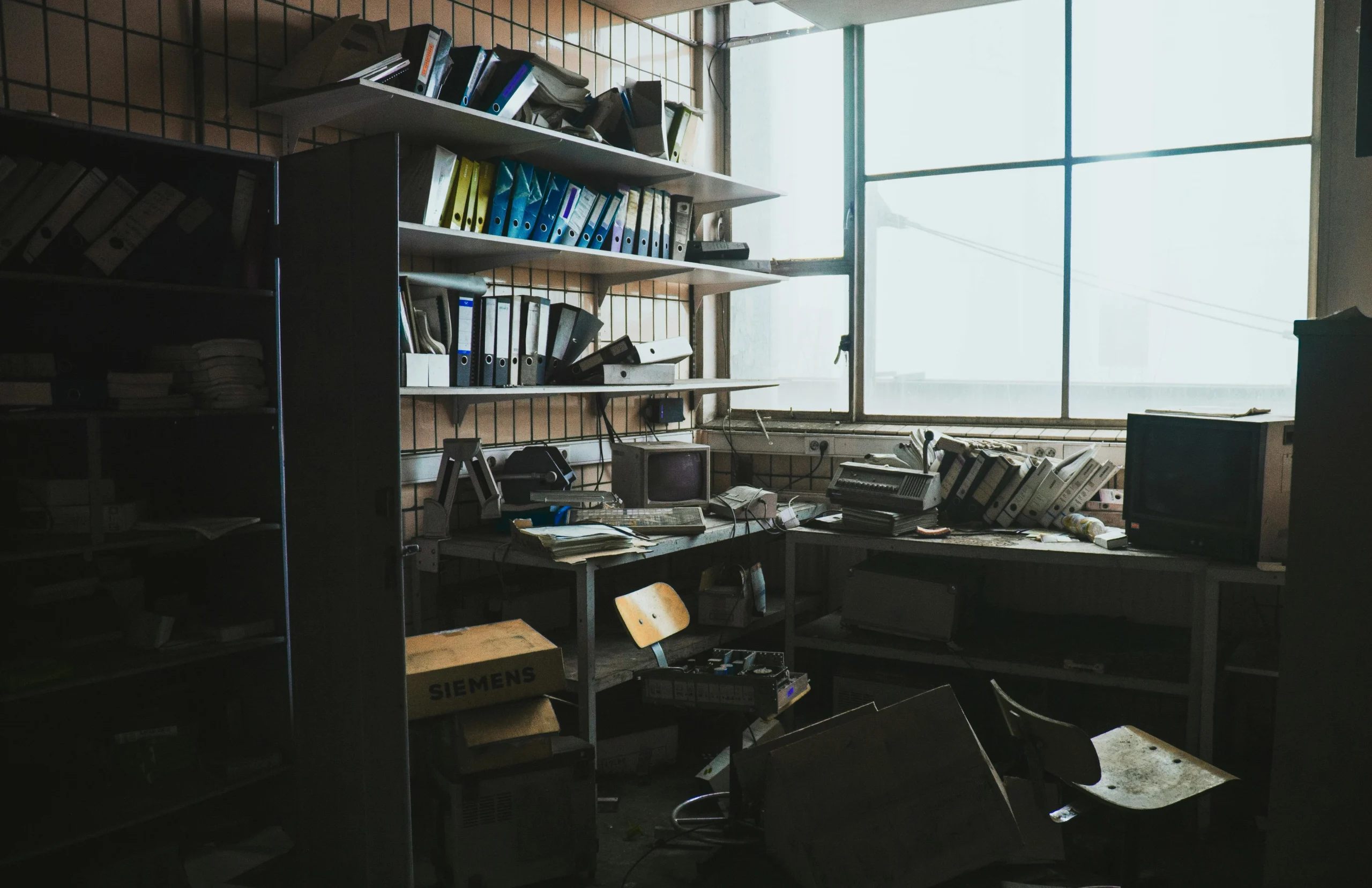 messy files showing why users need to organize computer files

