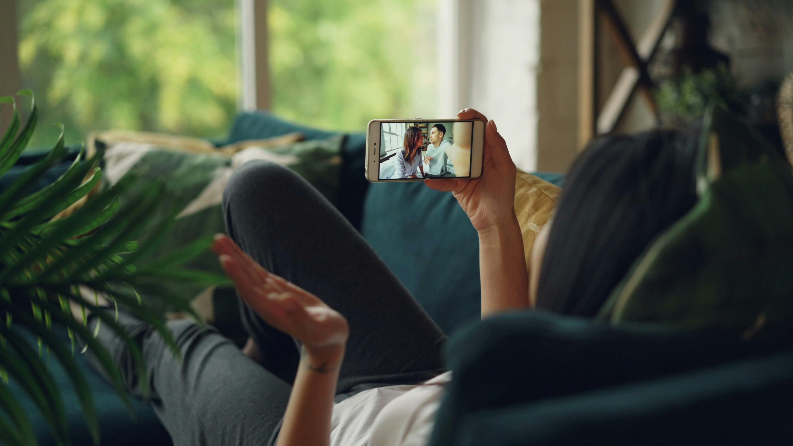 How to Create a Simple Smart Home Routine Without Making It Too Complicated