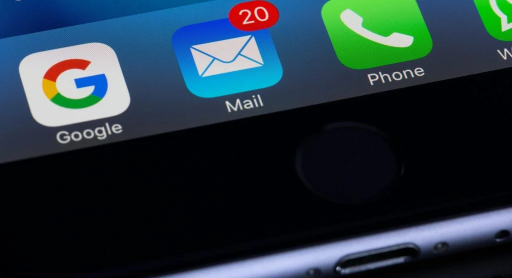 notification overload showing why users want to reduce phone notifications