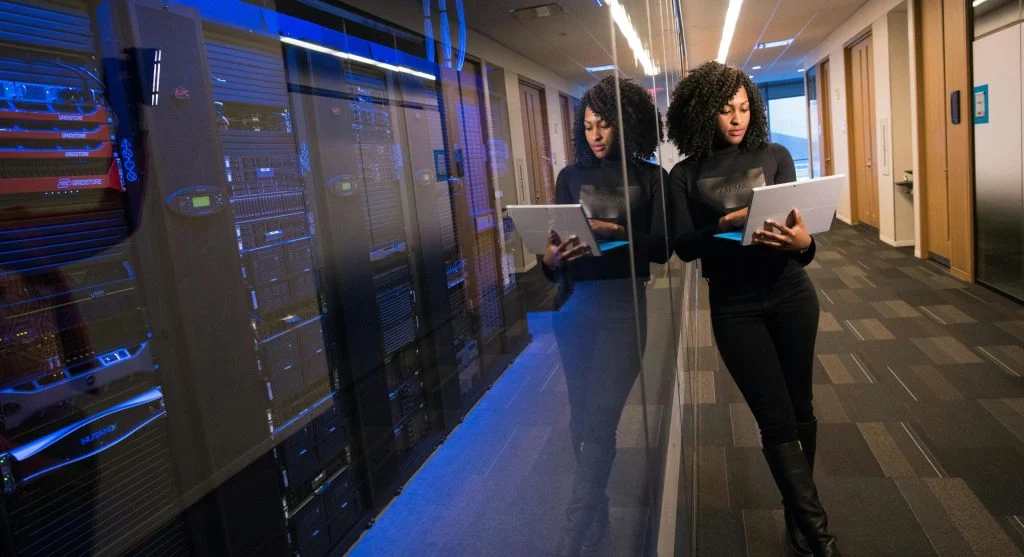 Why More Devices Now Use Edge Computing and What That Changes for Everyday Tech
