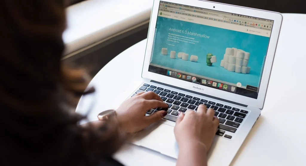 How to Review Saved Passwords in Your Browser and Remove Old Risky Logins