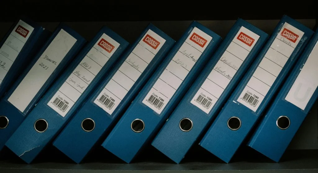labeled folders used to organize your phone home screen more clearly