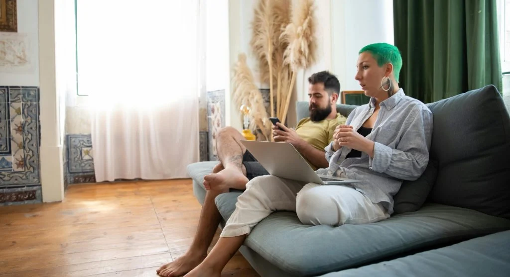 Why Wi-Fi Works Better in Some Rooms and What Changes the Signal