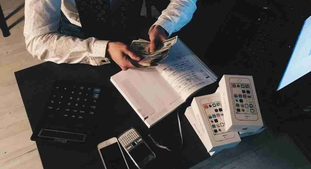 Comparing trusted current devices with an older unfamiliar account session